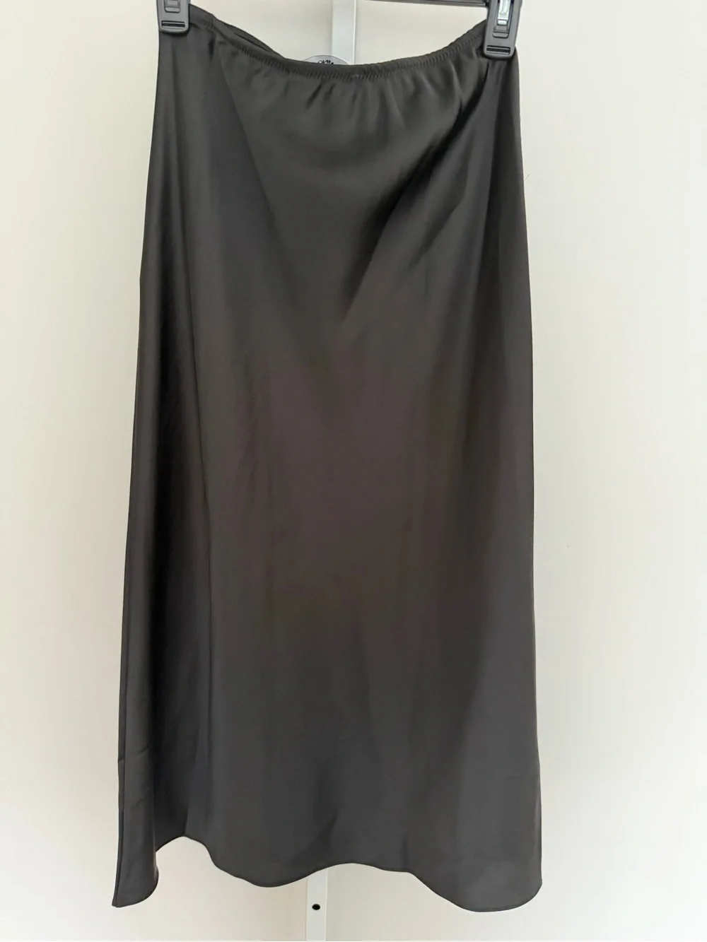 Mng Black Satin Bias Midi Skirt size XXS - Picture 3 of 5